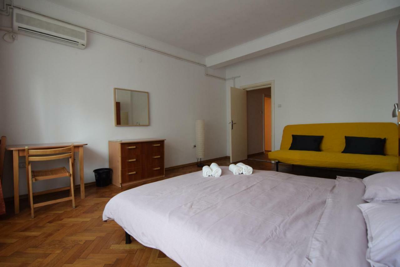 Appartement Resedinta Lui Calin - Downtown Park Cismigiu à Bucarest Extérieur photo