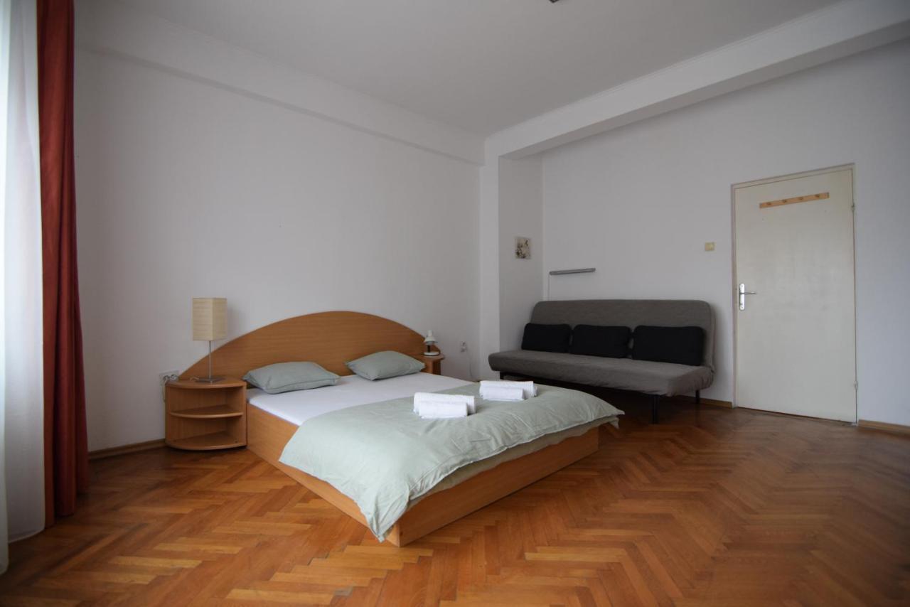 Appartement Resedinta Lui Calin - Downtown Park Cismigiu à Bucarest Extérieur photo